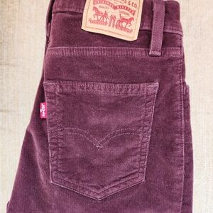 Levi's Women's 724 High Rise Straight Jeans